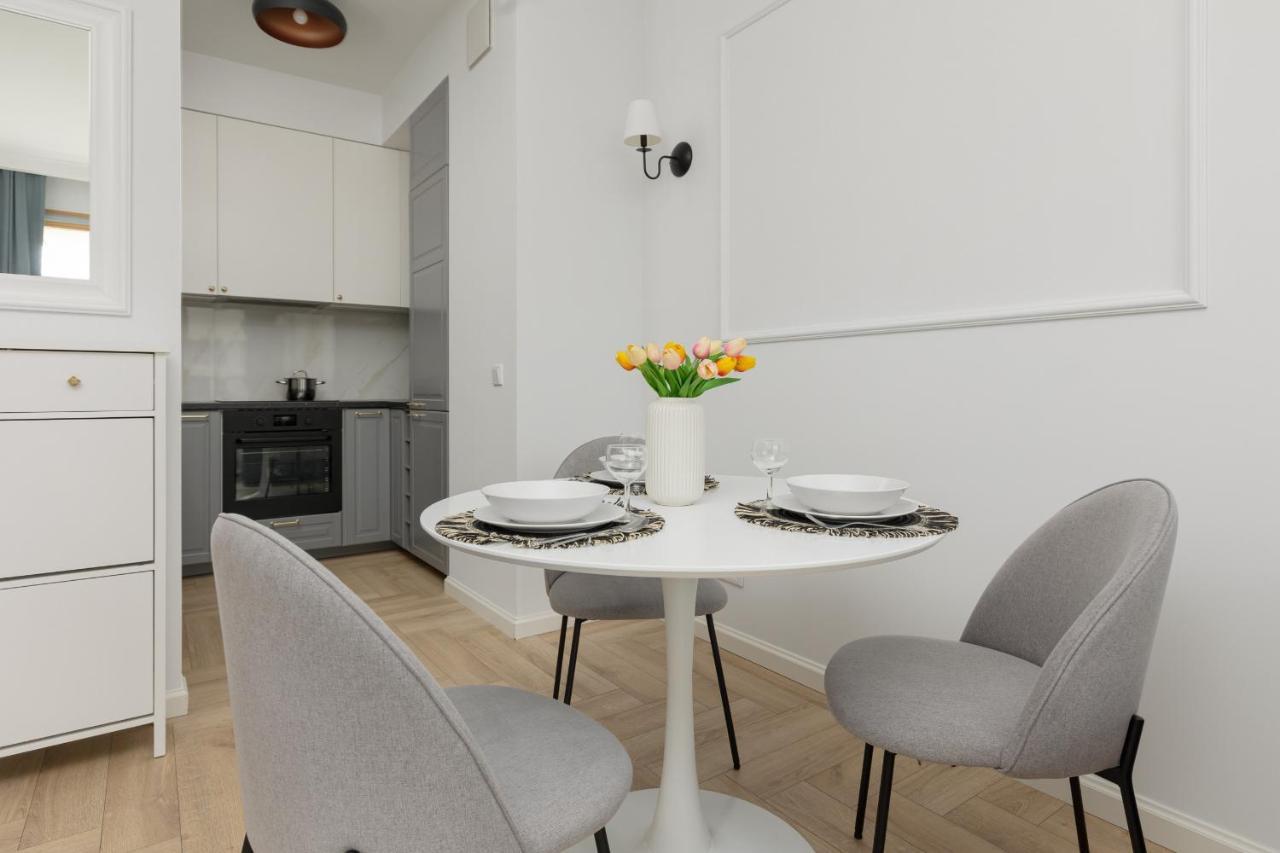 Stylish Apartment Kolejowa & Parking & Balcony By Noclegi Renters Warszawa Eksteriør bilde